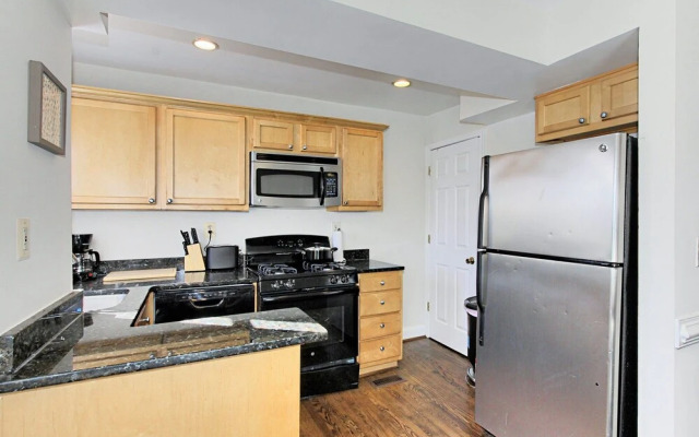 Beautiful 3br/2ba Colonial House | CozySuites