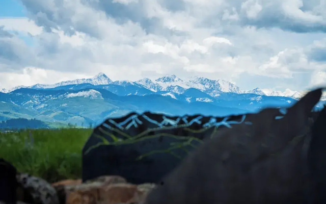 Field & Stream Lodge Bozeman