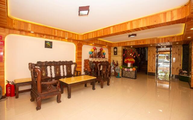 OYO 119 Sunshine Beach Hotel