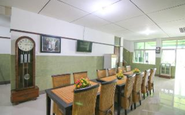 Reddoorz Syariah Near Akademi Kepolisian 2