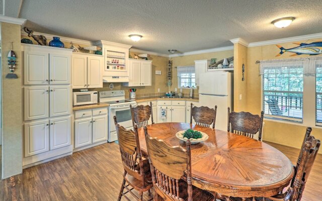 Cozy Steinhatchee House w/ Fire Pit & Grill!