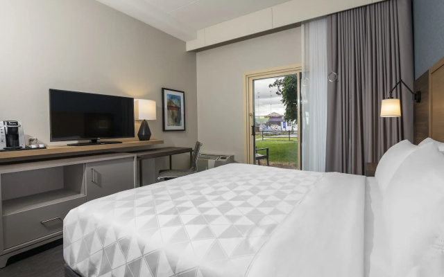 Holiday Inn Kingston Waterfront by IHG