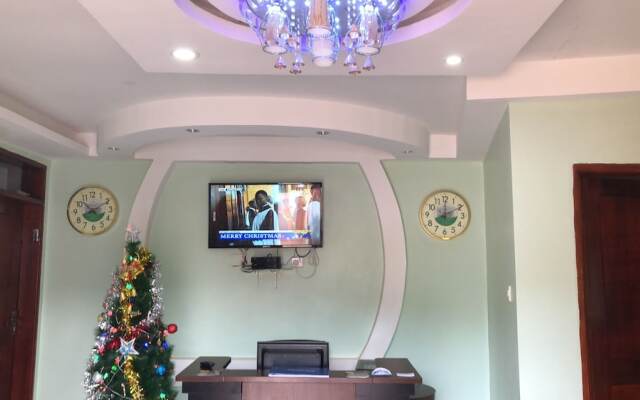 Bunyonyi Heights Inn