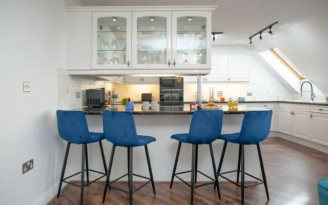 Pochin House Collections