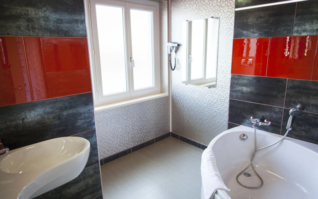 The Originals City, Archotel