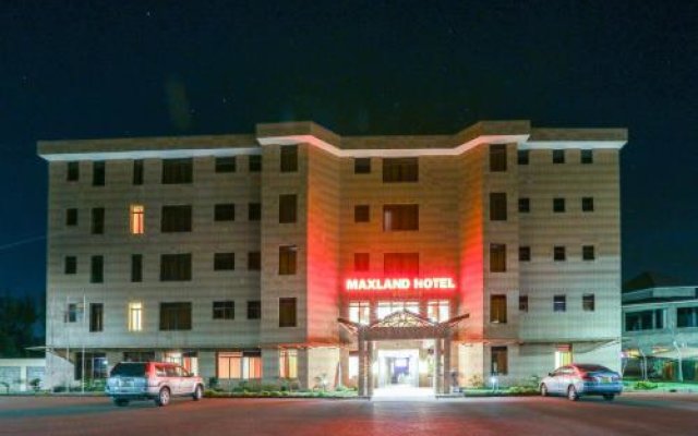 Maxland Hotel