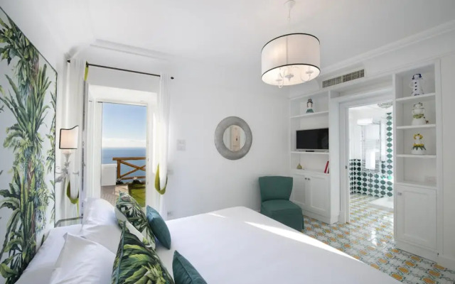 Luxury Villa Malika - Breathtaking View of Capri and Positano