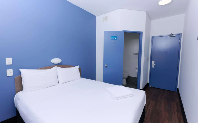 Ibis Budget Perth Airport – Guest Rooms – Perth