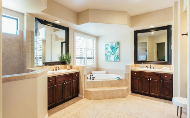 Silverado by AvantStay | WALK TO COACHELLA! Spanish Style Villa in Indio