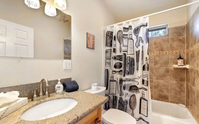 Tahoe Frost - Air Conditioned 4 Bedroom Tahoe Home