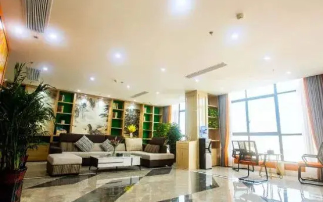 Yafeng Hotel (Xinyang Libao Square Wanxiangcheng Branch)
