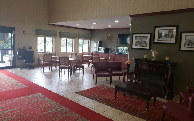 A Victory Suites Warren