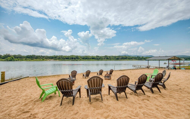 River Oaks Lookout - Unit A & B