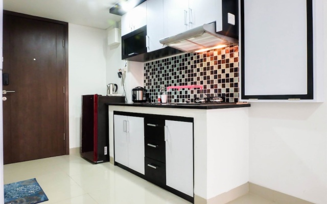 Suite Studio Room near Pancoran and MT Haryono – Guest Rooms – Jakarta