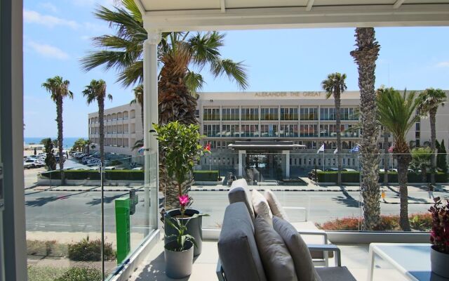 Phaedrus Living: Seaview Luxury Flat Limnaria 114