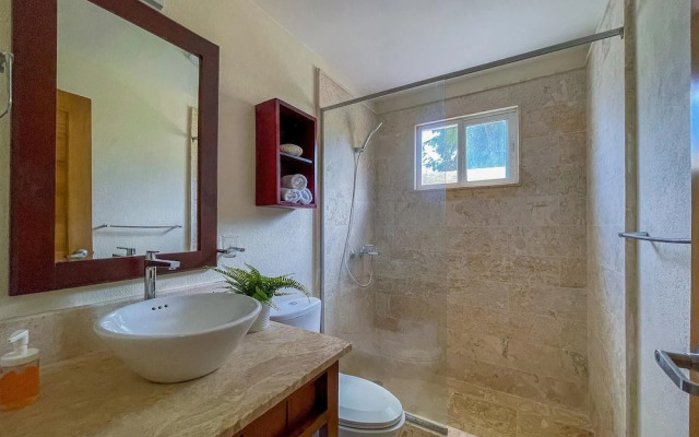Cute Apartment Only Steps From the Beach