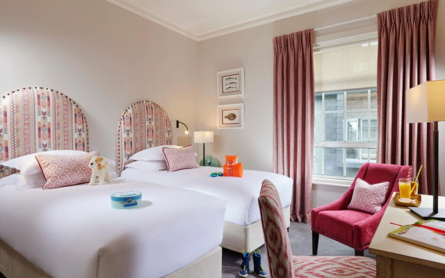 Hotel Actons