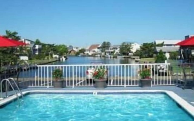 Fenwick Islander Motel