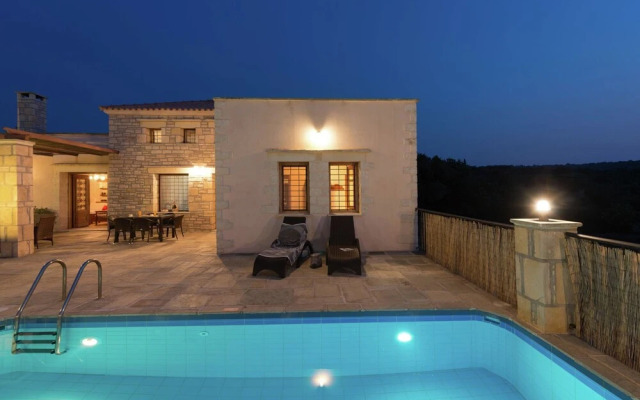 Villa with Private Swimming Pool near Gerani Sea Beach