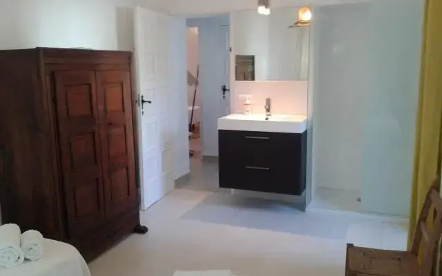 Caricol Holiday Home