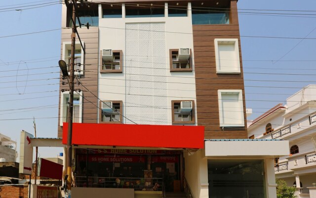 OYO Rooms 158 Gomti Nagar Kathota Jheel