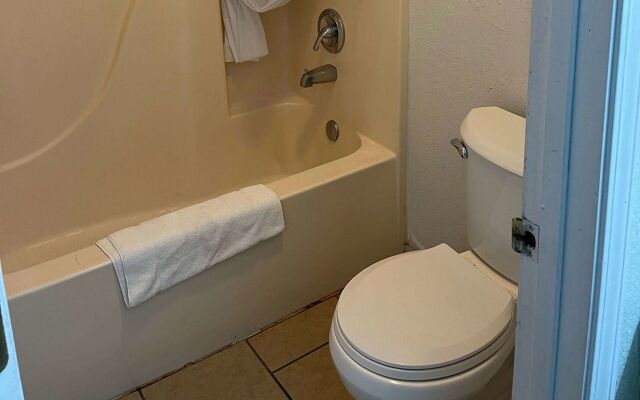 Days Inn By Wyndham Branson Near Theatre District