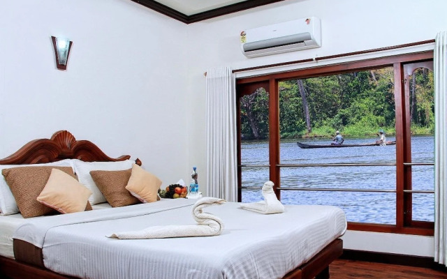 Private Houseboat
