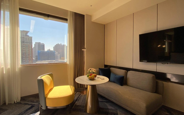 Monarch Plaza Hotel