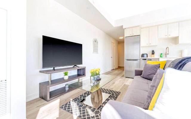 Luxury 1BR Condo - Private Balcony City Views