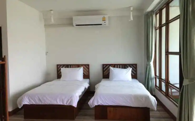 Ban Nai Tuek Hotel
