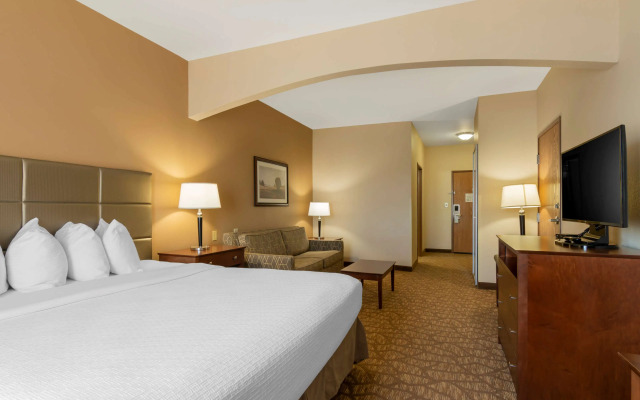 Best Western Plus Butterfield Inn