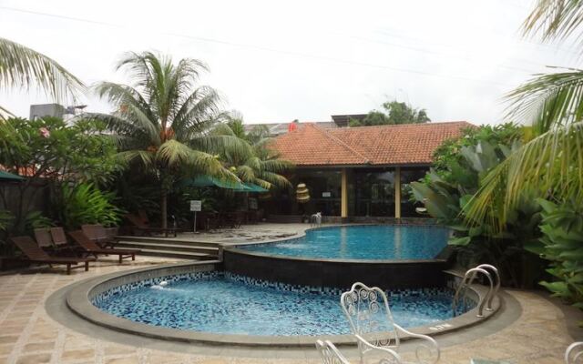 Narita Hotel Tangerang