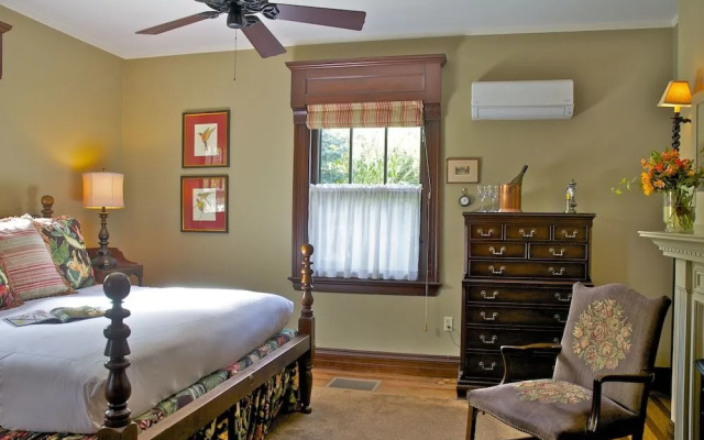 Hilltop Inn