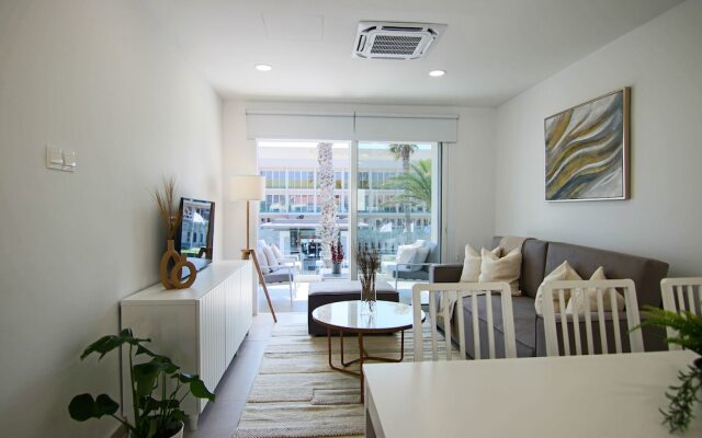 Phaedrus Living: Seaview Luxury Flat Limnaria 114