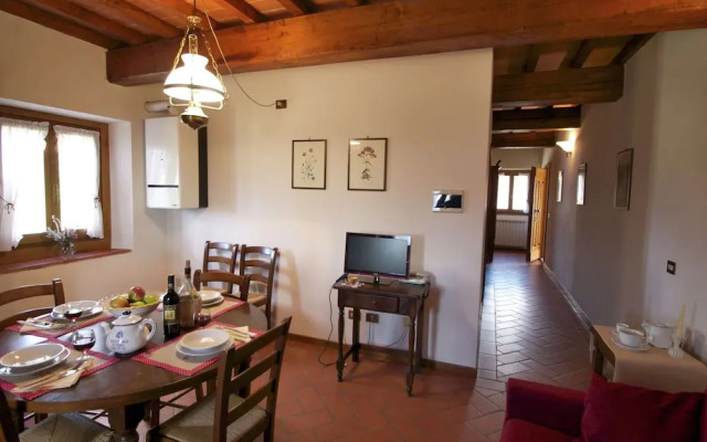 Authentic Farmhouse with Pool, Hot Tub, Playground, Garden