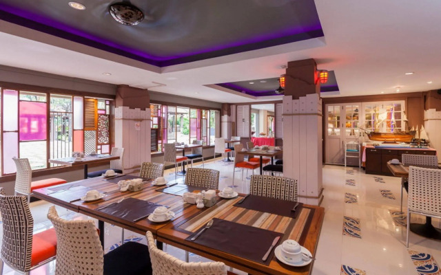 Patong Beach Hotel (SHA Extra Plus)