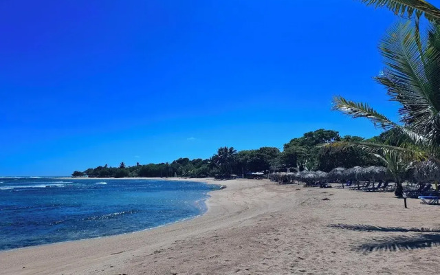 Costambar Beachside Serviced Apartment With Pool no1