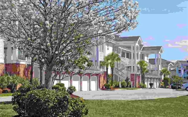 Magnolia North 305 4879 3 Br condo by RedAwning