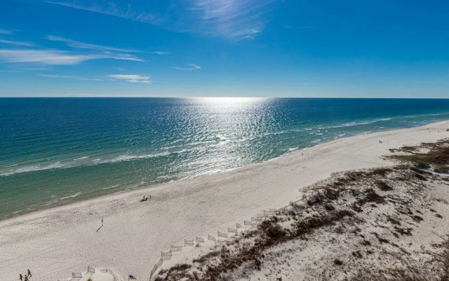 Phoenix X 1412 2 Bedroom Condo