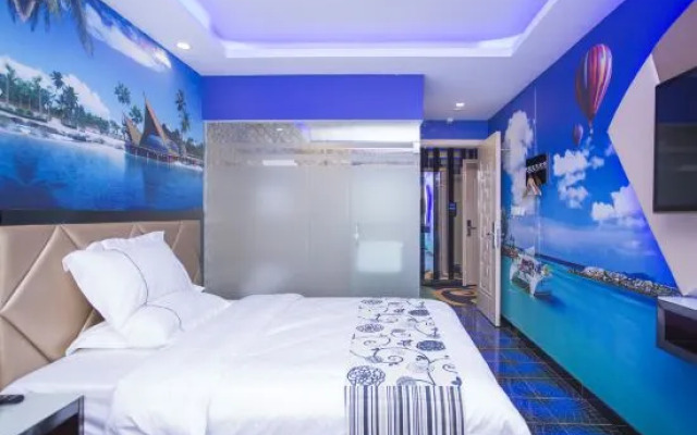 Shanghai Viking Theme Hotel(Sheshan Subway Station Store)