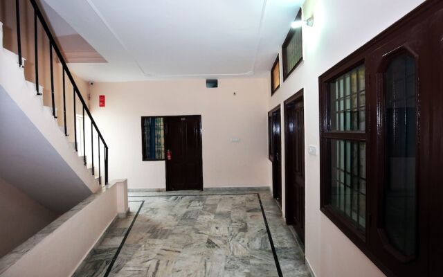 OYO 9039 Hotel Lotus