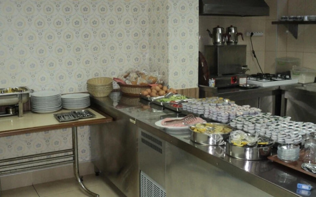 Yavuz Hotel