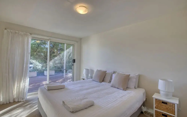 Seaview Apartment