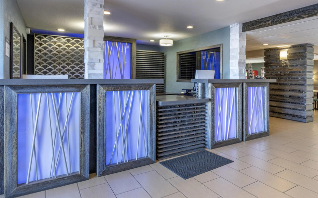 Best Western Long Beach Inn