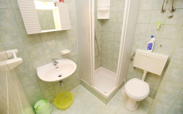 Studio apartment Vera - 150 m from sea: SA3 Sukosan, Zadar riviera