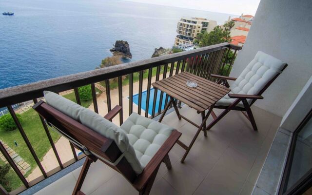 Cliff View III