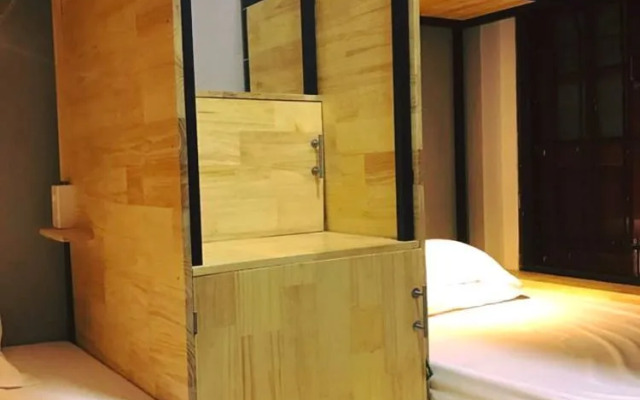 Vector Hostel