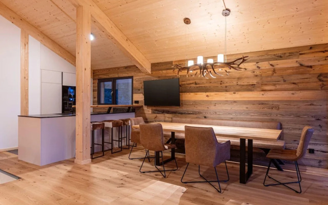 Lavish Chalet With Sauna