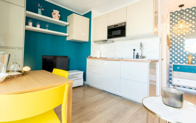 Trendy, very well located apartment