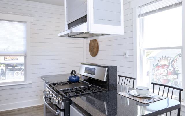 Heart of Highlands! 3BR Loft!